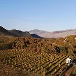 Orchard Guard Tower Πανσιόν Ivanaj
