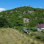 Πανσιόν Orchard Guard Tower *